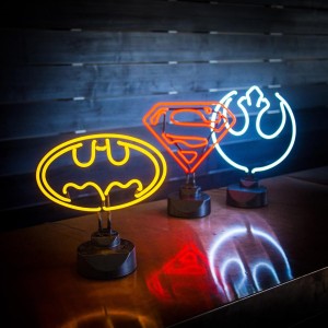 Batman Superman Star Wars Rebellen Neon Lichter